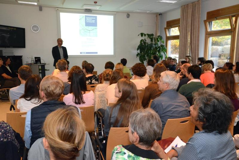 Großes Interesse mit einem bis zum letzten Platz gefüllten Saal.